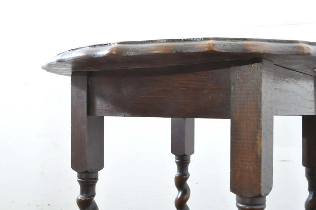 イギリスアンティーク　オーク材　ツイストレッグがお洒落なサイドテーブル(エンドテーブル、ナイトテーブル、花台、飾り台、英国)(R-065669)