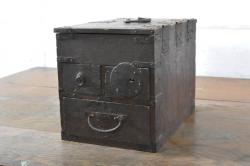 アンティーク雑貨　1940年頃　古い質感が味のあるアンティークトランク(収納箱)(2)