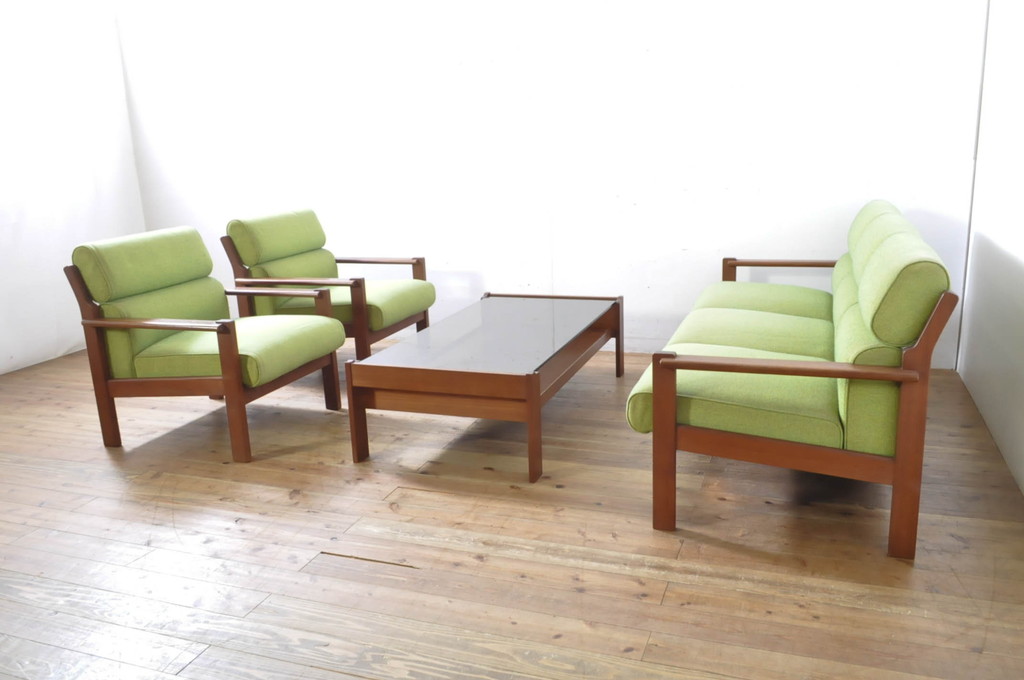 和製ビンテージ　日田工芸　チーク材　鮮やかなグリーンカラーが空間のアクセントになる3人掛けソファ(3P、三人掛け、ヴィンテージ)(R-065806)