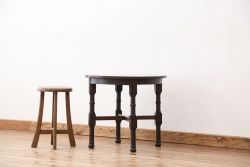 アンティーク家具　ジャンク品!古いナラ材の丸型テーブル(ラウンドテーブル、コーヒーテーブル)