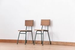 レトロ家具　昭和レトロ 古い鉄脚のかわいいペイントチェア2脚セット(1)(イス、椅子)