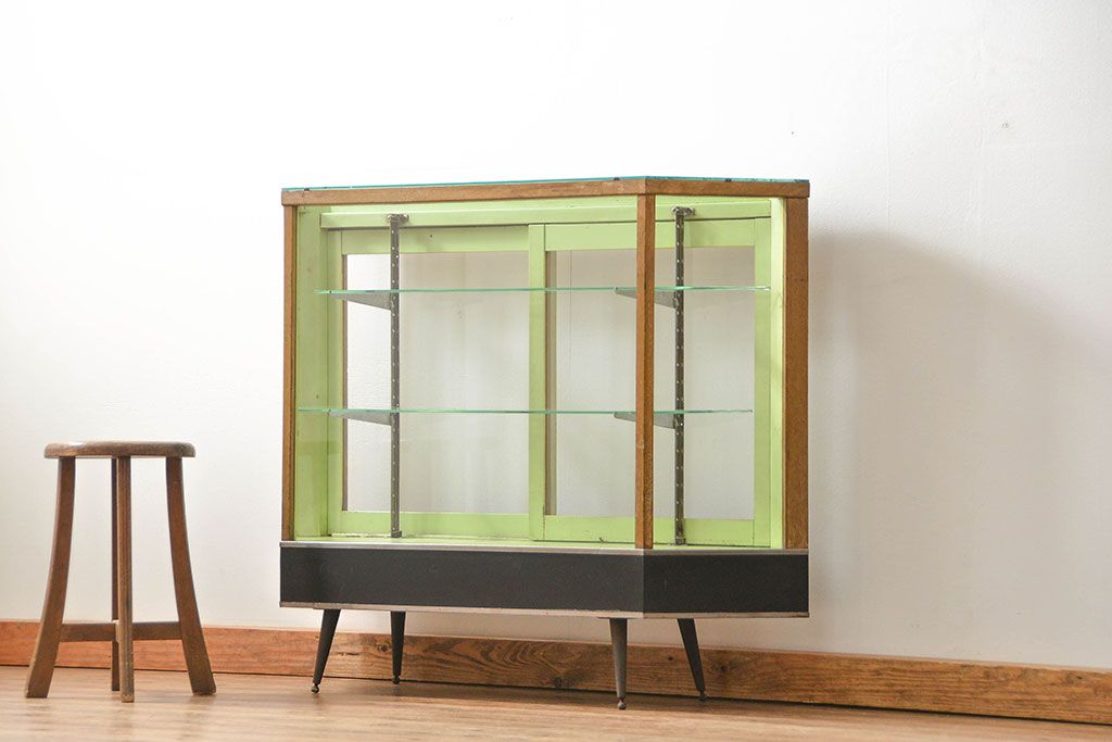 レトロ家具 昭和レトロ 珍しいデザイン、六角型の薄型ガラスケース