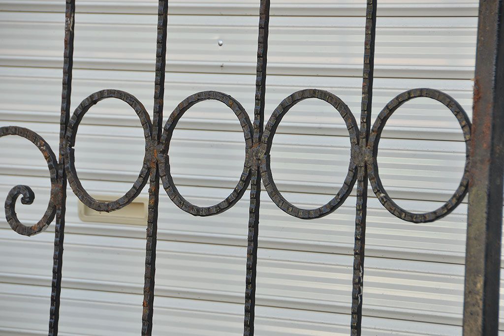 アンティーク雑貨　中古　大きなロートアイアンガーデンフェンス(42)(洋風フェンス、ヨーロッパ風フェンス、門扉、鉄柵)