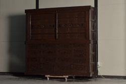 アンティーク家具　古民具　ヒノキ材　六尺サイズの収納箪笥キャビネット(水屋箪笥)(R-036633)