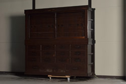 アンティーク家具　古民具　ヒノキ材　六尺サイズの収納箪笥キャビネット(水屋箪笥)(R-036645)