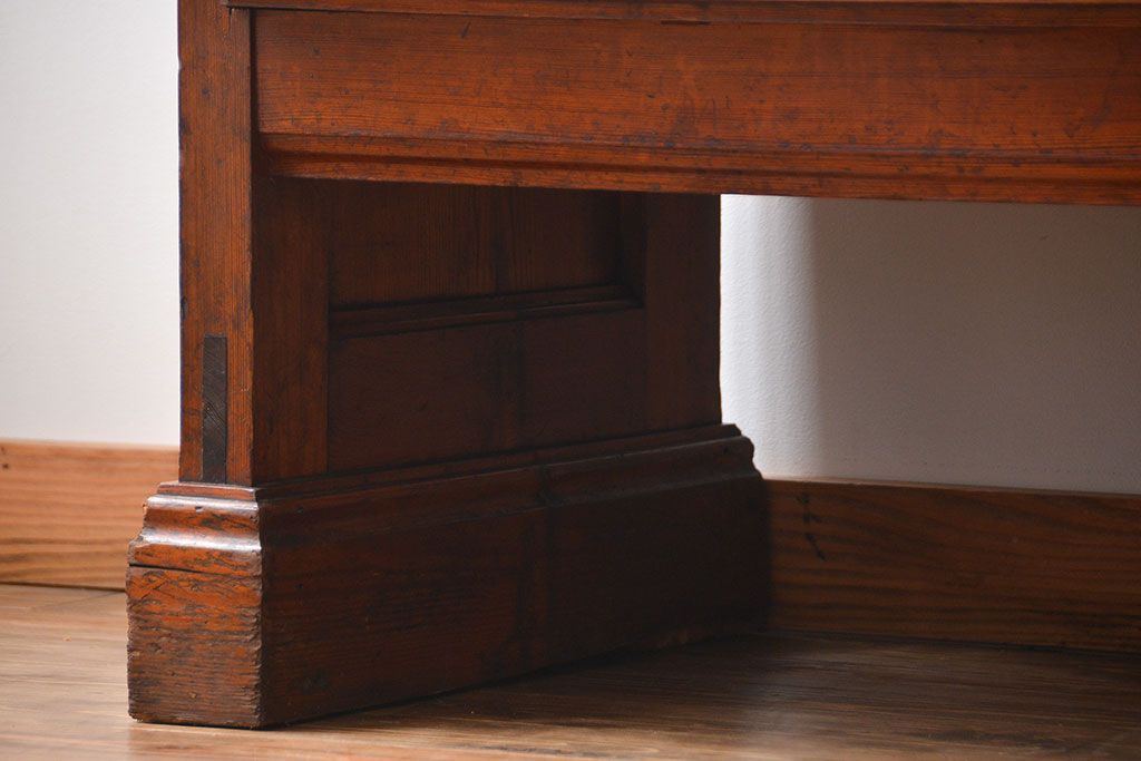 アンティーク家具　イギリスアンティーク　パイン材のチャーチベンチ
