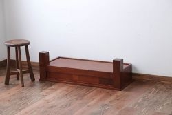 アンティーク雑貨　和製アンティーク　古い栗材と欅材の置床(飾り台・ディスプレイ台)