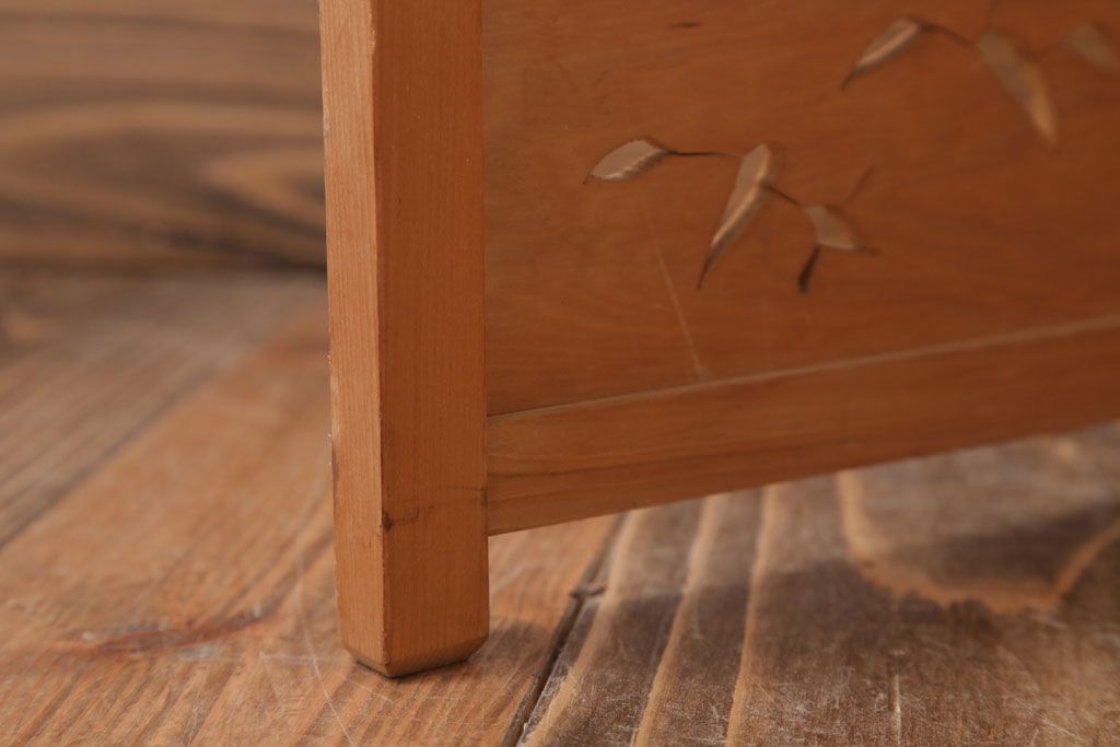 古民具・骨董　古い木味の折り畳み式パーテーション(四連屏風衝立て)(2)