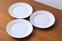 アンティーク雑貨　中古　ROYAL COPENHAGEN(ロイヤルコペンハーゲン)　WHITE FLUTED HALF LACE(ホワイトフルーテッド・ハーフレース) 25cmプレート(大皿)3枚セット(洋食器)