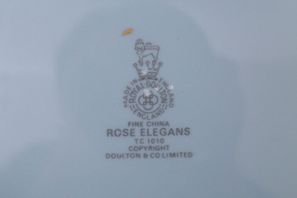 アンティーク雑貨　ROYAL DOULTON(ロイヤルドルトン)　ROSE ELEGANS(ローズ・エレガンス)　チュリーン(蓋付きの深皿)(洋食器)