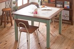 アンティーク家具　フランスアンティーク　古いペイントの引き出し付きテーブル(机、在宅ワーク、在宅用デスク)