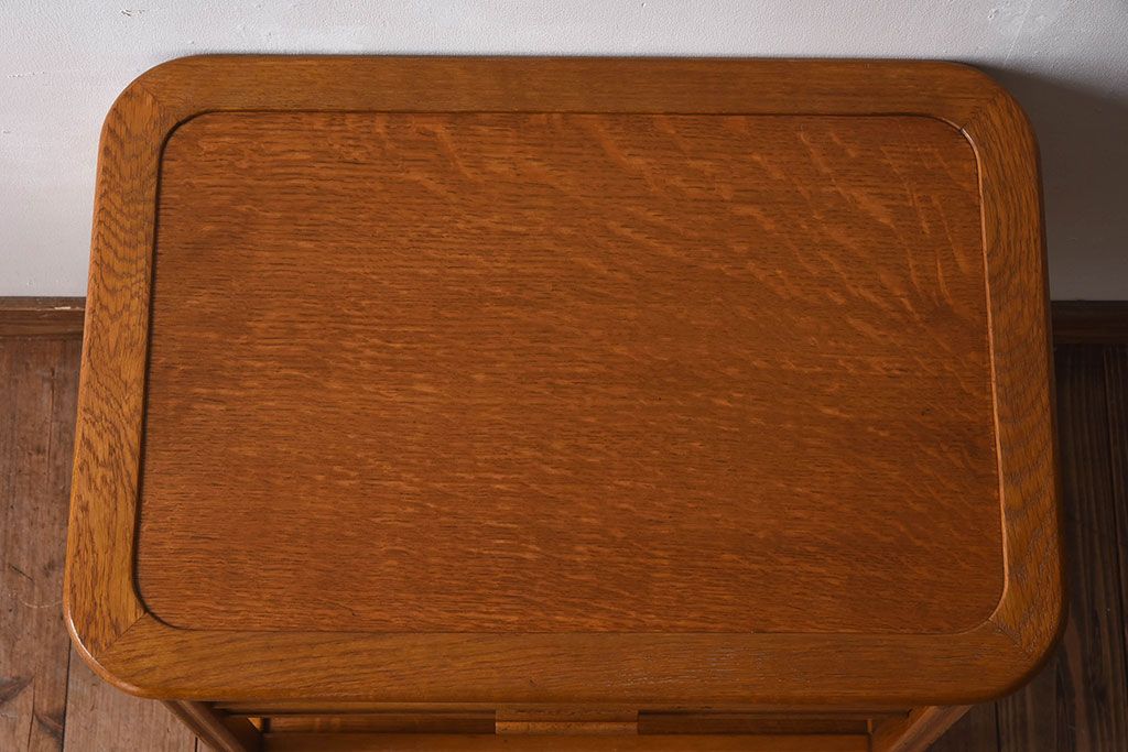 ヴィンテージ家具　イギリスビンテージ　オーク材製ソーイングテーブル(サイドテーブル)