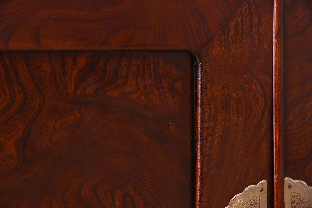 アンティーク家具　和モダン　欅玉杢材　漆塗り　古い衣装箪笥ローボード(3)