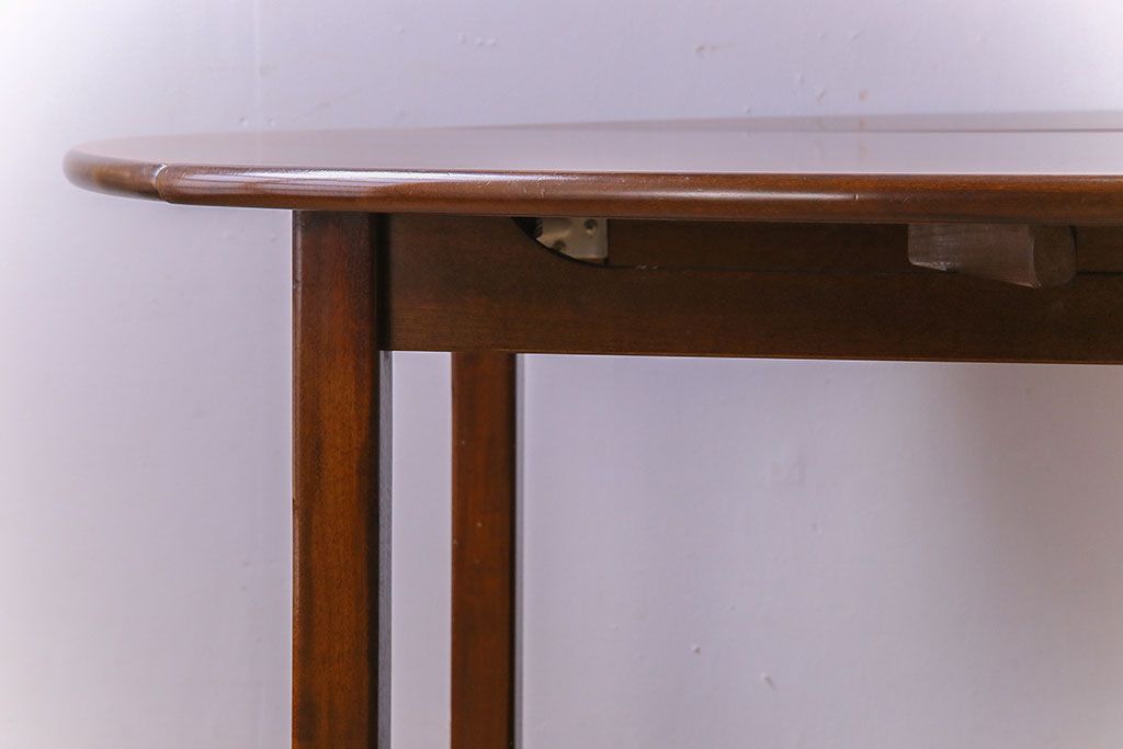 ヴィンテージ家具　バタフライテーブル　北欧ビンテージ　シンプルなエクステンションテーブル(ダイニングテーブル)