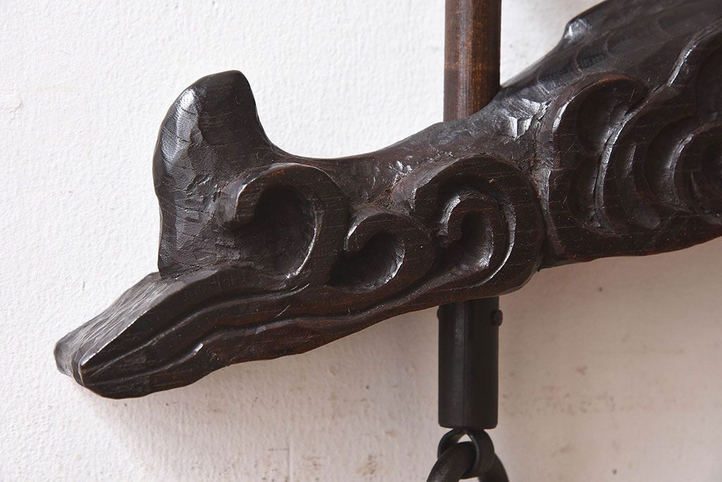 アンティーク雑貨　古民具・骨董　横木の凝った作り込みが味わえる中通し式の自在鉤