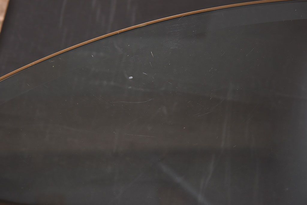 中古　Cassina(カッシーナ)製　713　ローテーブル(センターテーブル、サイドテーブル、ガラス)(定価約44万円)