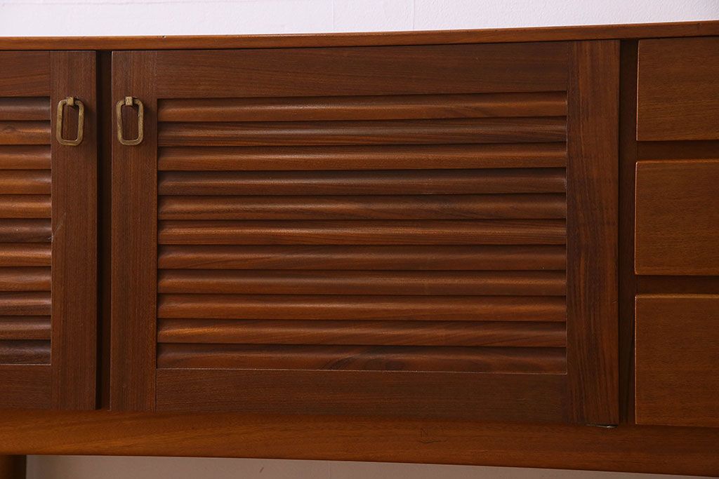 北欧家具　ビンテージ　A.H.Mackintosh(マッキントッシュ)製のサイドボード(ローボード、リビングボード)