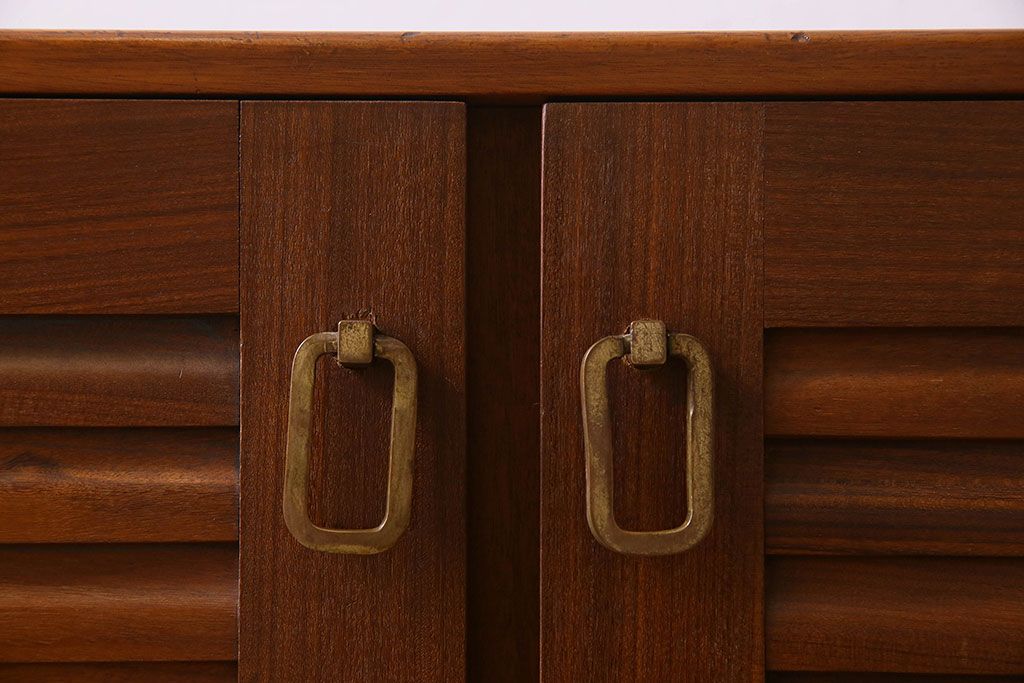 北欧家具　ビンテージ　A.H.Mackintosh(マッキントッシュ)製のサイドボード(ローボード、リビングボード)