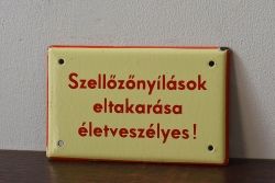 アンティーク雑貨　ハンガリー製　ビンテージ　ホーロー看板(ディスプレイ雑貨)