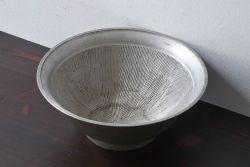 アンティーク雑貨　昭和期　珍品　アルミ製のすり鉢(ディスプレイ雑貨)