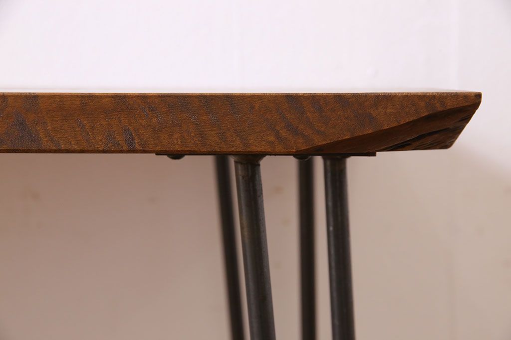 アンティーク家具　和製アンティーク　古い朴ノ木材の鉄脚ローテーブル(飾り台)