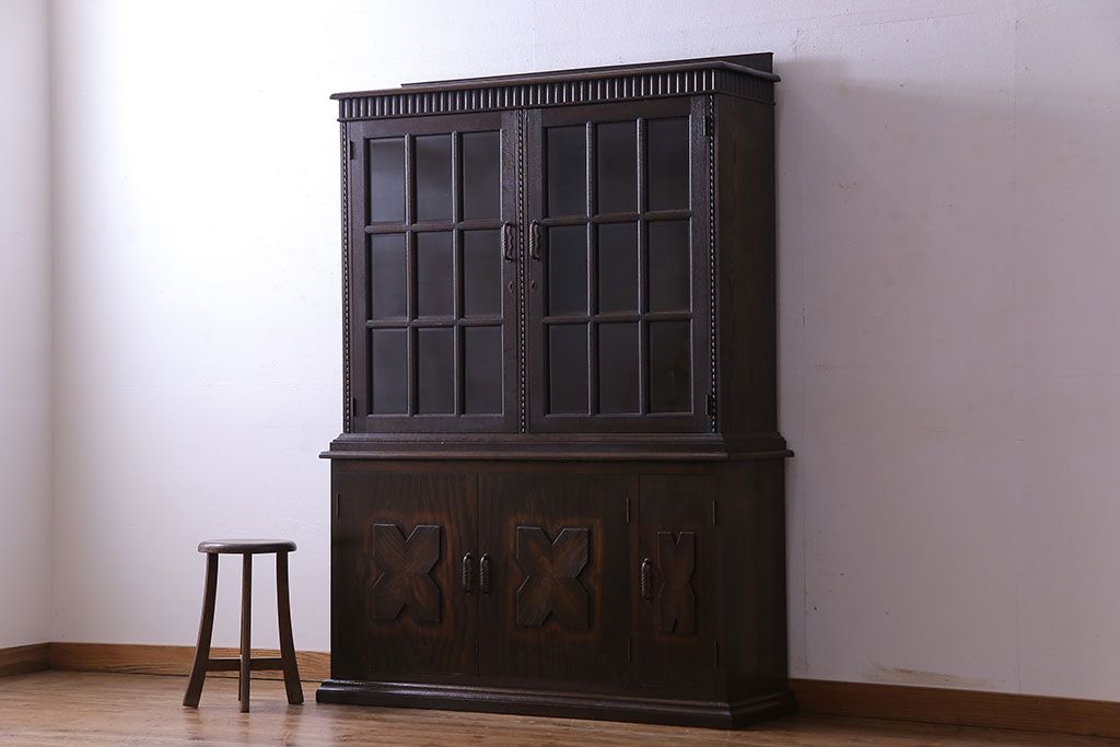 神戸家具 ナラ材 上品で落ち着きのあるビンテージ食器棚(キャビネット