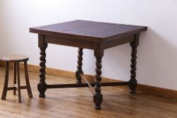 アンティーク家具　イギリスアンティーク　オーク材製ツイストレッグが印象的なエクステンションテーブル(ダイニングテーブル)