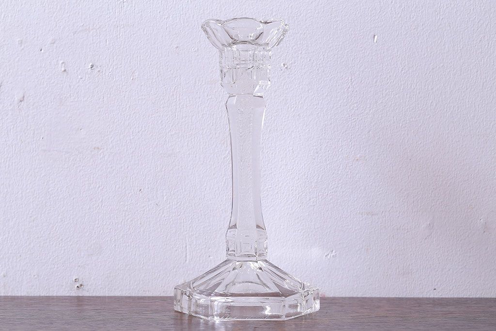 アンティーク雑貨　イギリスアンティーク シンプルながら愛らしいガラス製キャンドルスタンド(ろうそく立て、キャンドルホルダー)