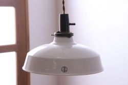 和製アンティーク　日陶 マツダ電笠　白磁のペンダントライト(天井照明、吊り下げ照明)