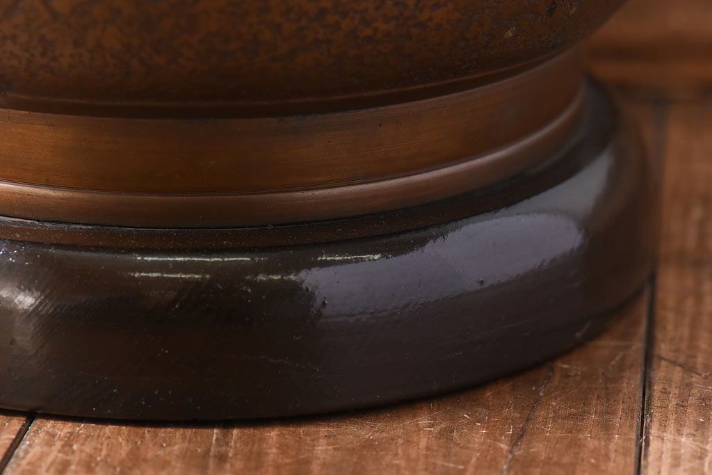 アンティーク雑貨　和製アンティーク　上手物　紋入りで風格のある耳付銅火鉢(鉢カバー)(3)
