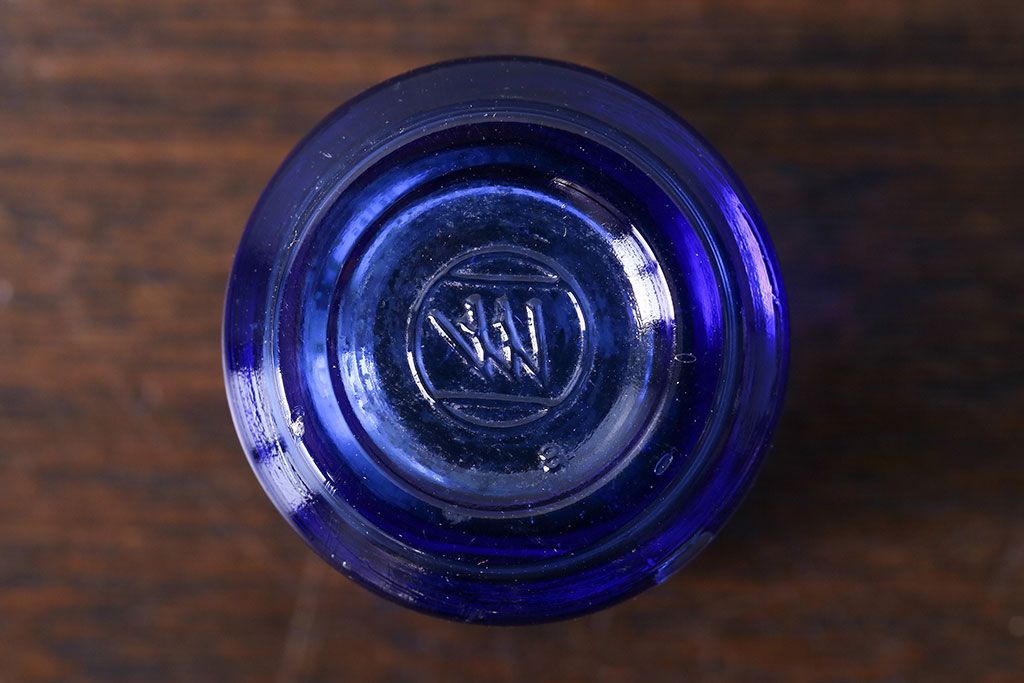 アンティーク雑貨　イギリス　レトロで可愛らしい小さな青色ガラス瓶(ビン)3個セット(1)