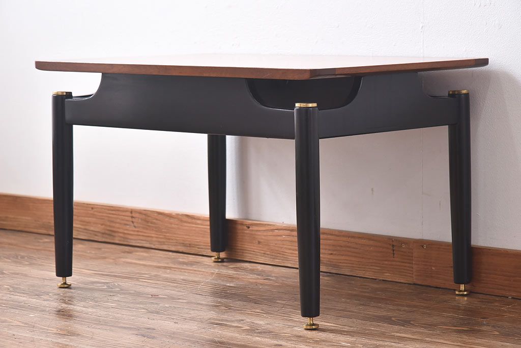 ヴィンテージ家具　G-plan(ジープラン)　北欧ビンテージ　チーク材　BBシリーズ　スタイリッシュなサイドテーブル(コーヒーテーブル)