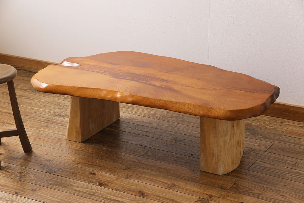 丸テーブル無垢 一枚板　センターテーブル　コーヒーテーブル
