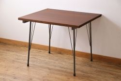 ヒバ材使用　リメイク　インダストリアルな空間作りにおすすめの鉄脚テーブル(サイドテーブル、カフェテーブル)