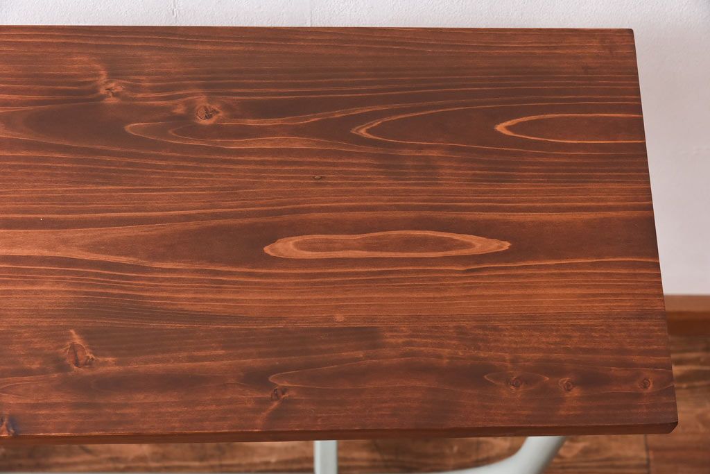 当店リメイク　ナチュラルな空間におすすめなキャスター付きペイントサイドテーブル(作業台)(2)