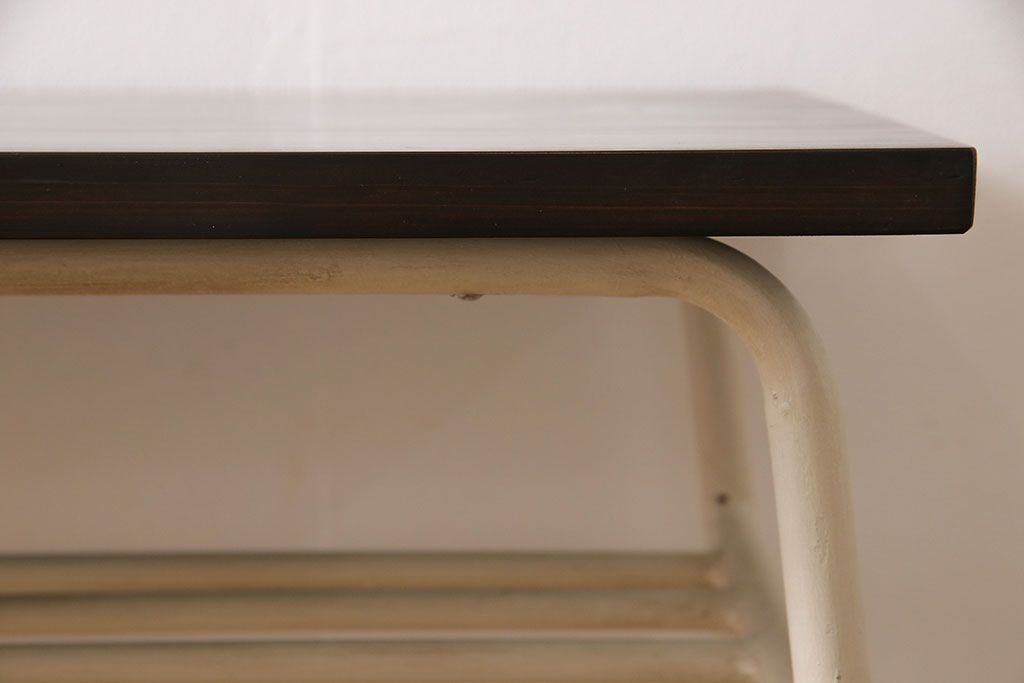アンティーク家具　ヒノキ無垢材　シンプルな作りのペイント鉄脚テーブル(作業台、カウンターテーブル)