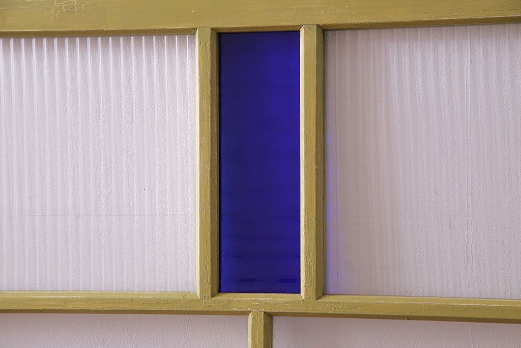 昭和レトロ　色ガラスがアクセントのペイントガラス戸(窓)2枚セット(1)