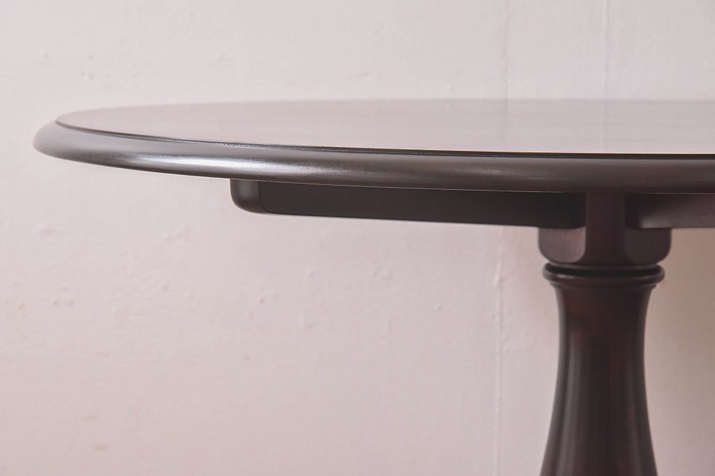 中古　北海道民芸家具　モダンでシックな佇まいの円形テーブル(サイドテーブル、カフェテーブル)
