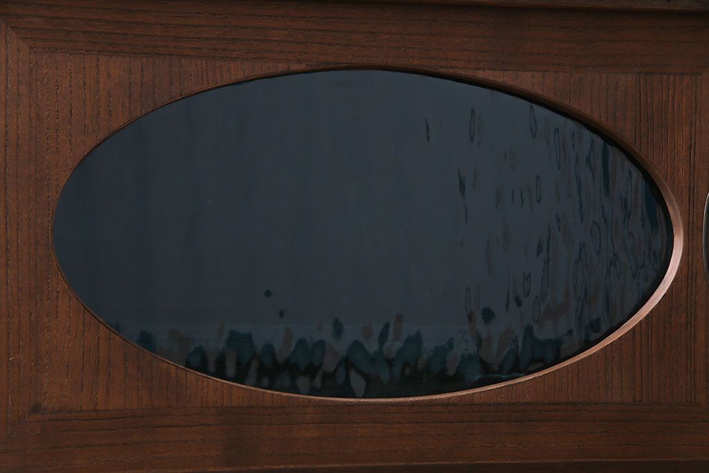 レトロ家具　昭和レトロ　海を思わせる色ガラスが美しい丸窓のローボード(戸棚、収納棚、リビングボード)