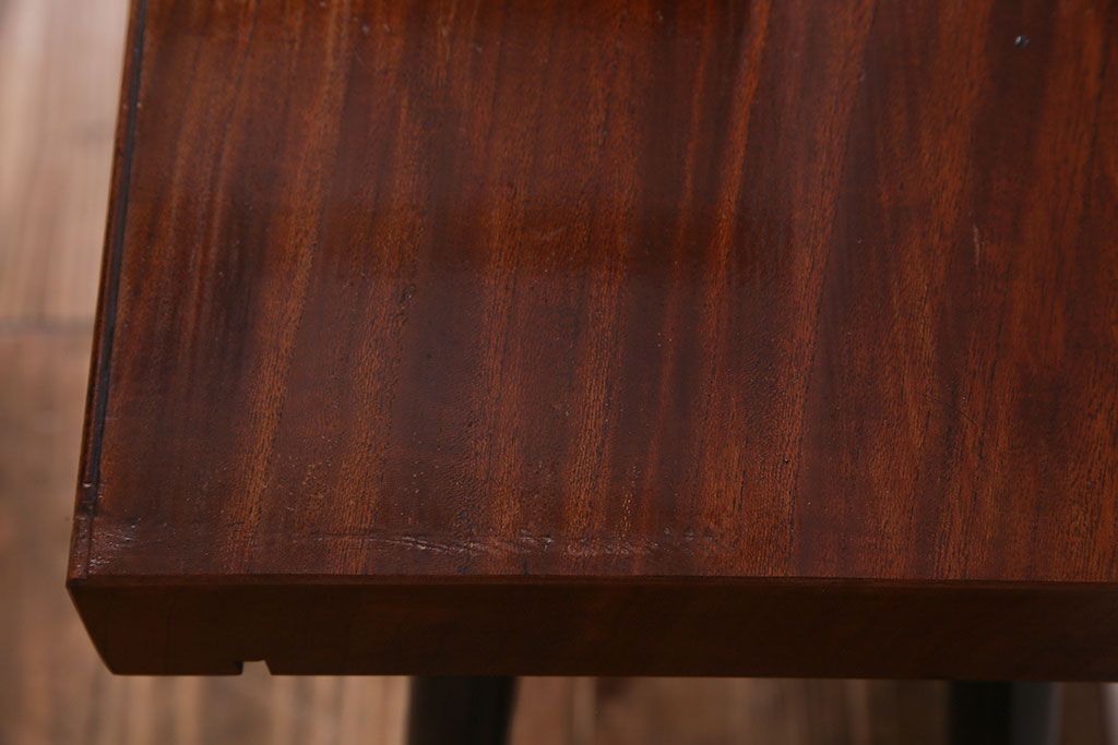 昭和初期　ケヤキ材一枚板　つややかな漆塗りのリメイク鉄脚ベンチ(板座チェア、椅子)