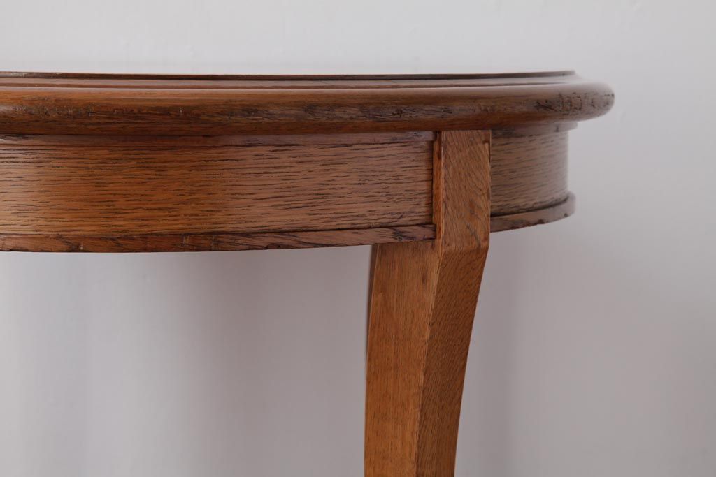 中古　天童木工　温もりのある風合いが魅力の小振りなラウンドテーブル(サイドテーブル、カフェテーブル)(1)