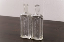 アンティーク雑貨　ビンテージ　CALIFORNIA FIG SYRUP　ディスプレイに活躍するガラスビン(瓶、ボトル)2本セット