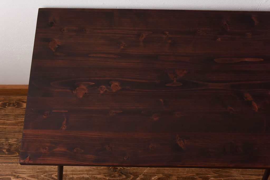 アンティーク家具　昭和中期　天板ヒノキ材　錆のついた風合いがお洒落な鉄脚テーブル(コーヒーテーブル、サイドテーブル、作業台)