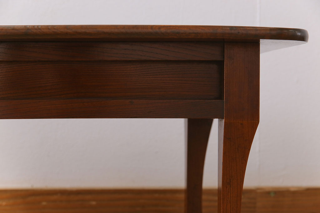 レトロ家具　和製アンティーク　総ケヤキ材製　レトロな演出にぴったりの小さな座卓(角ちゃぶ台、飾り台)