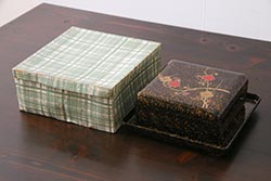 アンティーク雑貨　和製アンティーク　大正昭和初期　梅の図　盆付き木製角菓子器(漆器、手箱)