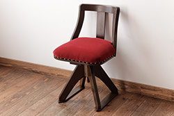 アンティーク家具　和製アンティーク　オーク材　シックな雰囲気漂う回転イス(回転椅子、チェア、ワークチェア)