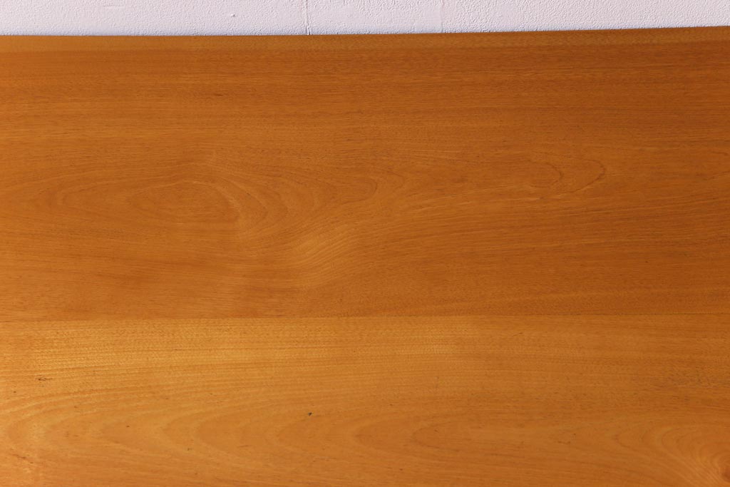 ペイント家具　ビンテージ　桜無垢材　柔和な雰囲気が魅力的なサイドテーブル(作業台、飾り棚)