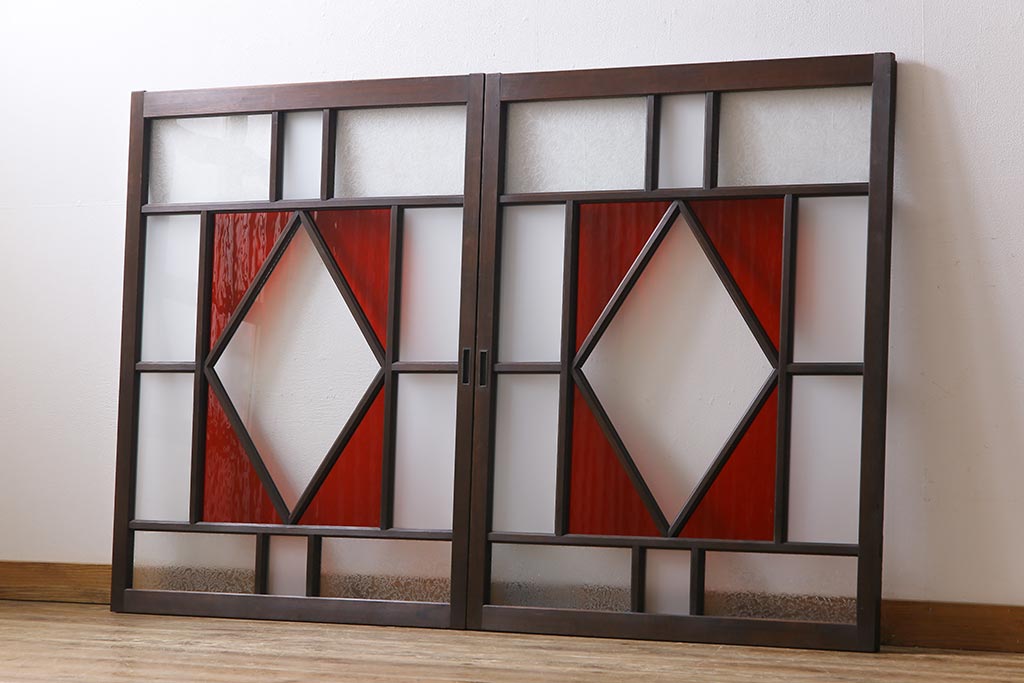 昭和レトロ 色ガラス入り 菱型のデザインがおしゃれなガラス戸(引き戸