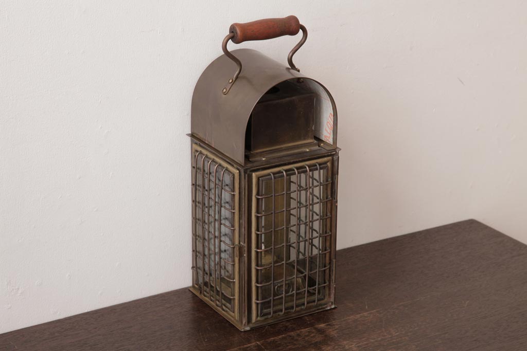 イギリスビンテージ　銅製　ジャンクな風合いのオイルランプ(ランタン、ディスプレイ)