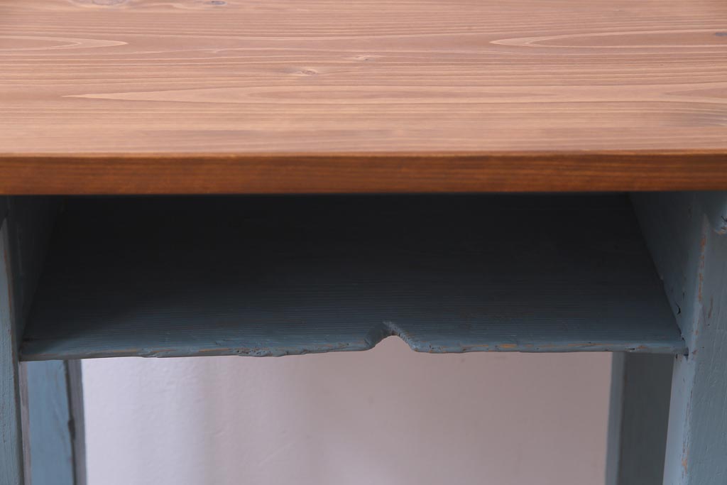 ペイント家具　天板リメイク　素朴で優しげな雰囲気が可愛らしい木製デスク(平机、在宅ワーク、在宅用スクールデスク)